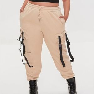 NWT SOLD OUT!!! Forever 21 plus size Drawstring Utility Joggers size 0X